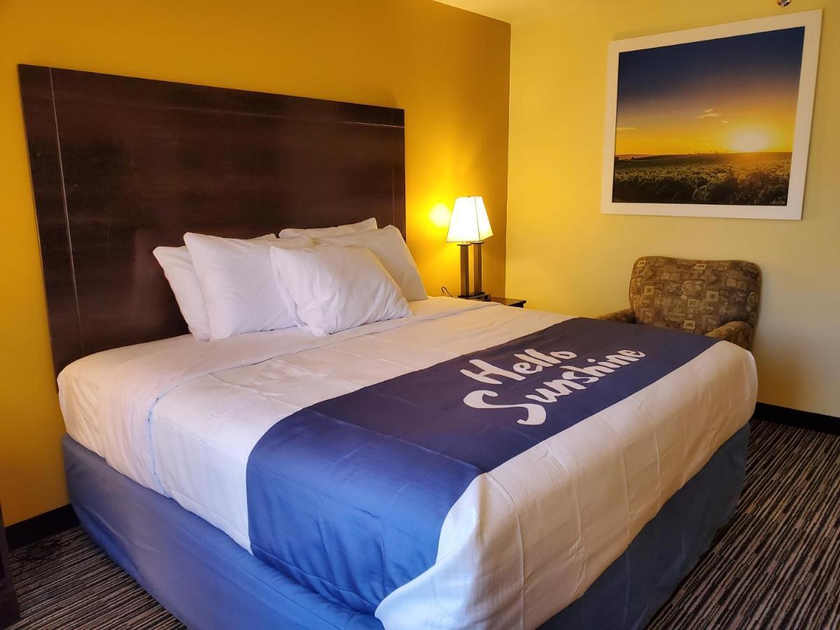 Days Inn By Wyndham Atlanta/Southlake/Morrow Dış mekan fotoğraf