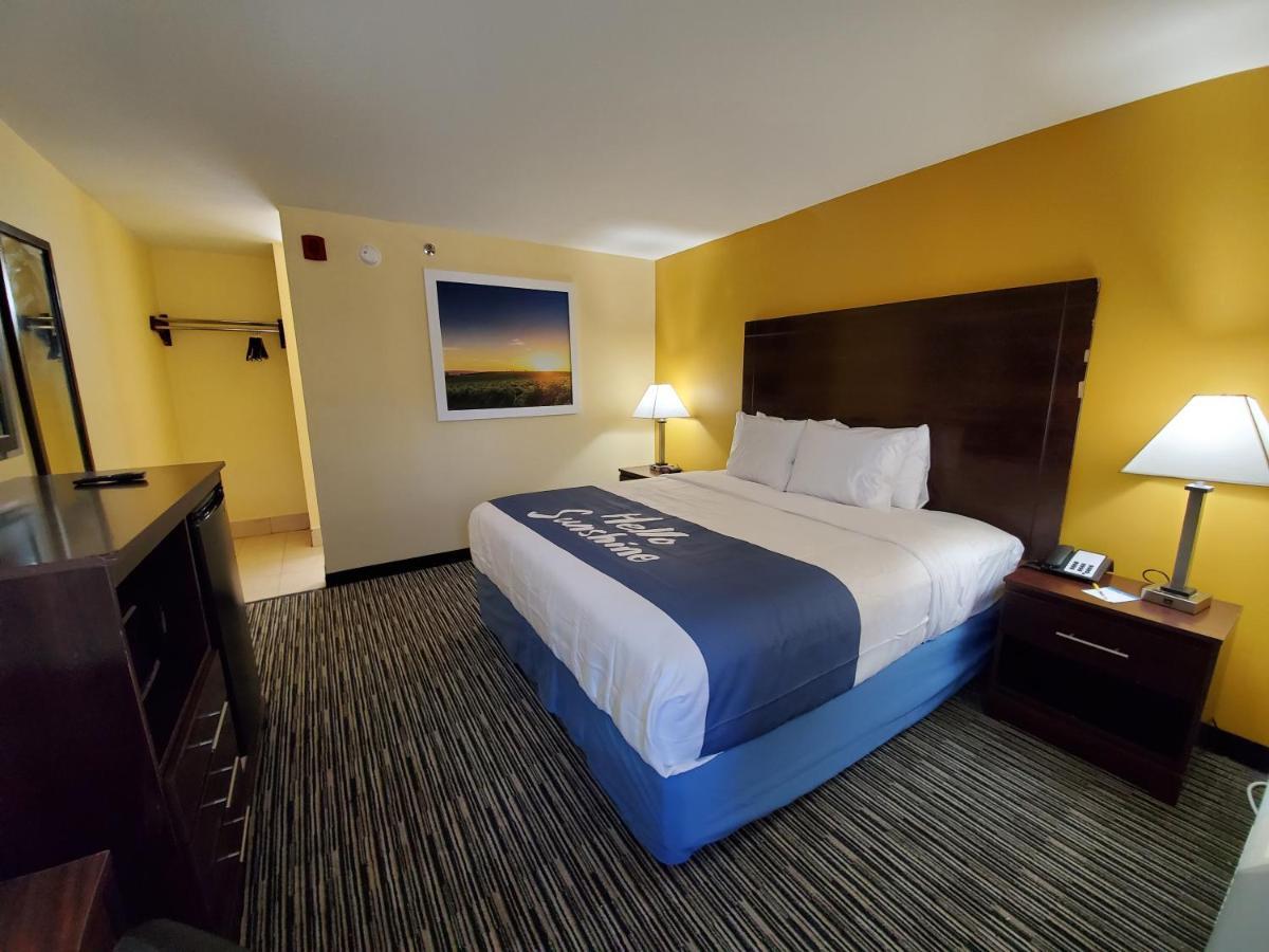 Days Inn By Wyndham Atlanta/Southlake/Morrow Dış mekan fotoğraf
